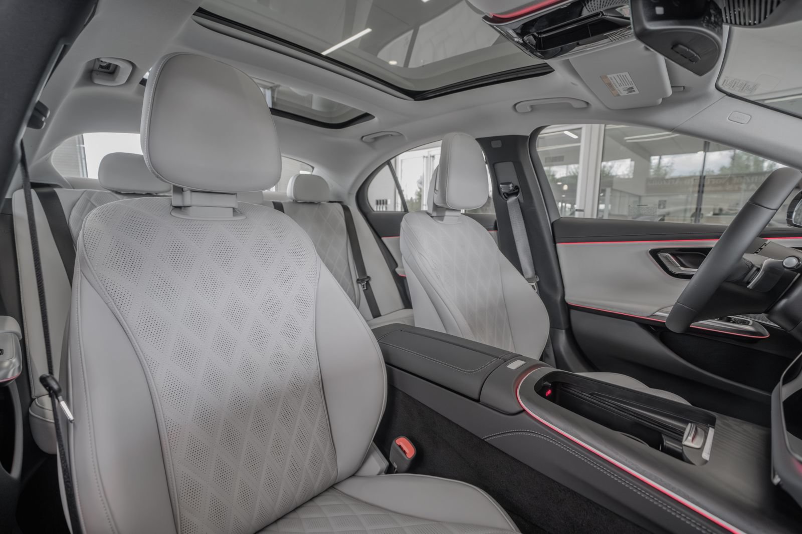 Used 2026 Mercedes-Benz E 350 4MATIC Sedan image 32