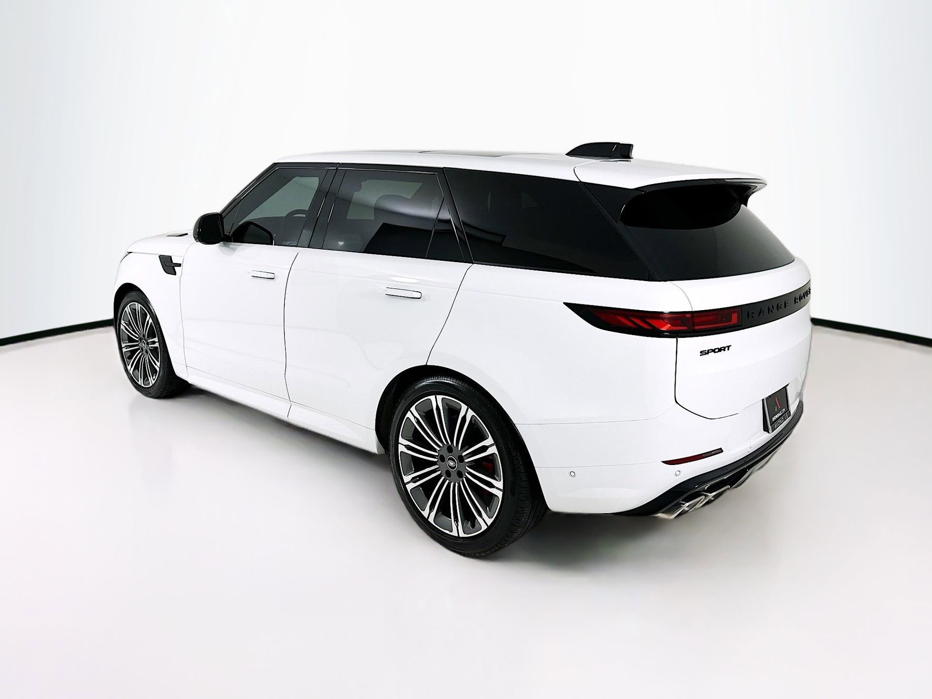 Used 2025 Land Rover Range Rover Sport Dynamic SE image 6