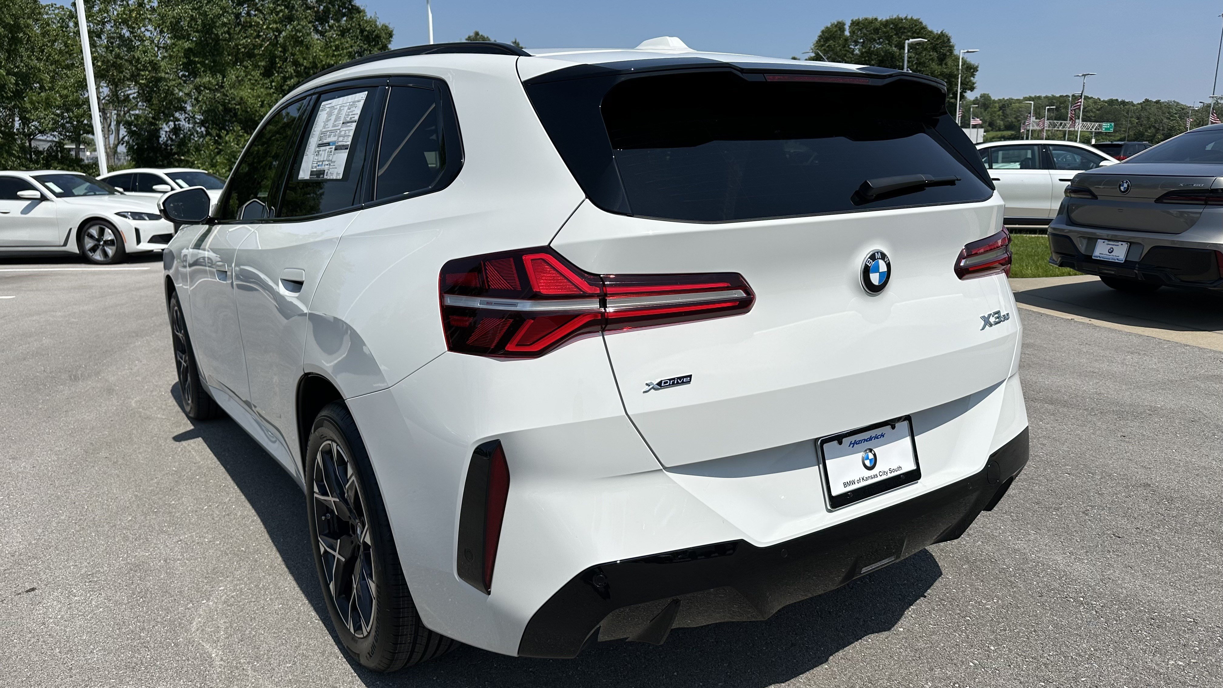 Used 2025 BMW X3 xDrive30i w/ Premium Package AWD/4WD image 8