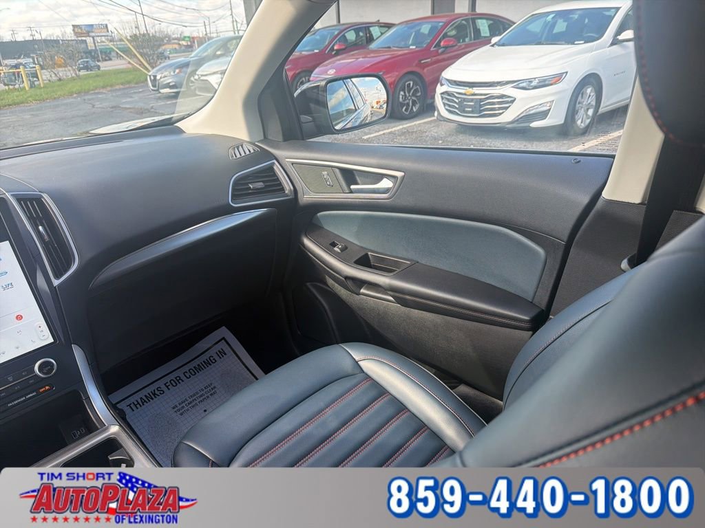 Used 2022 Ford Edge SEL w/ Sport Appearance Package AWD/4WD image 17