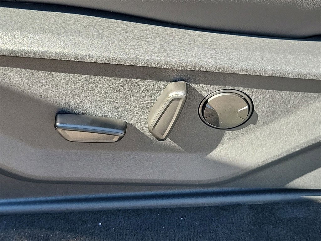 New 2025 Ford Expedition Platinum image 14