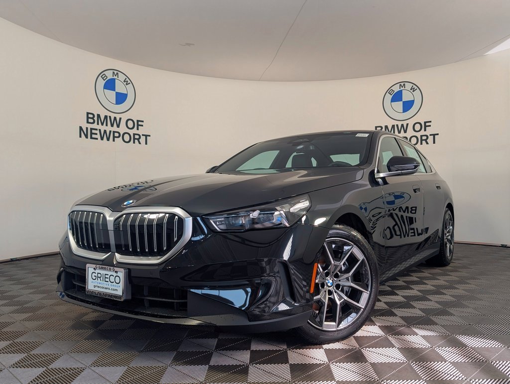 New 2026 BMW 540i xDrive w/ Premium Package