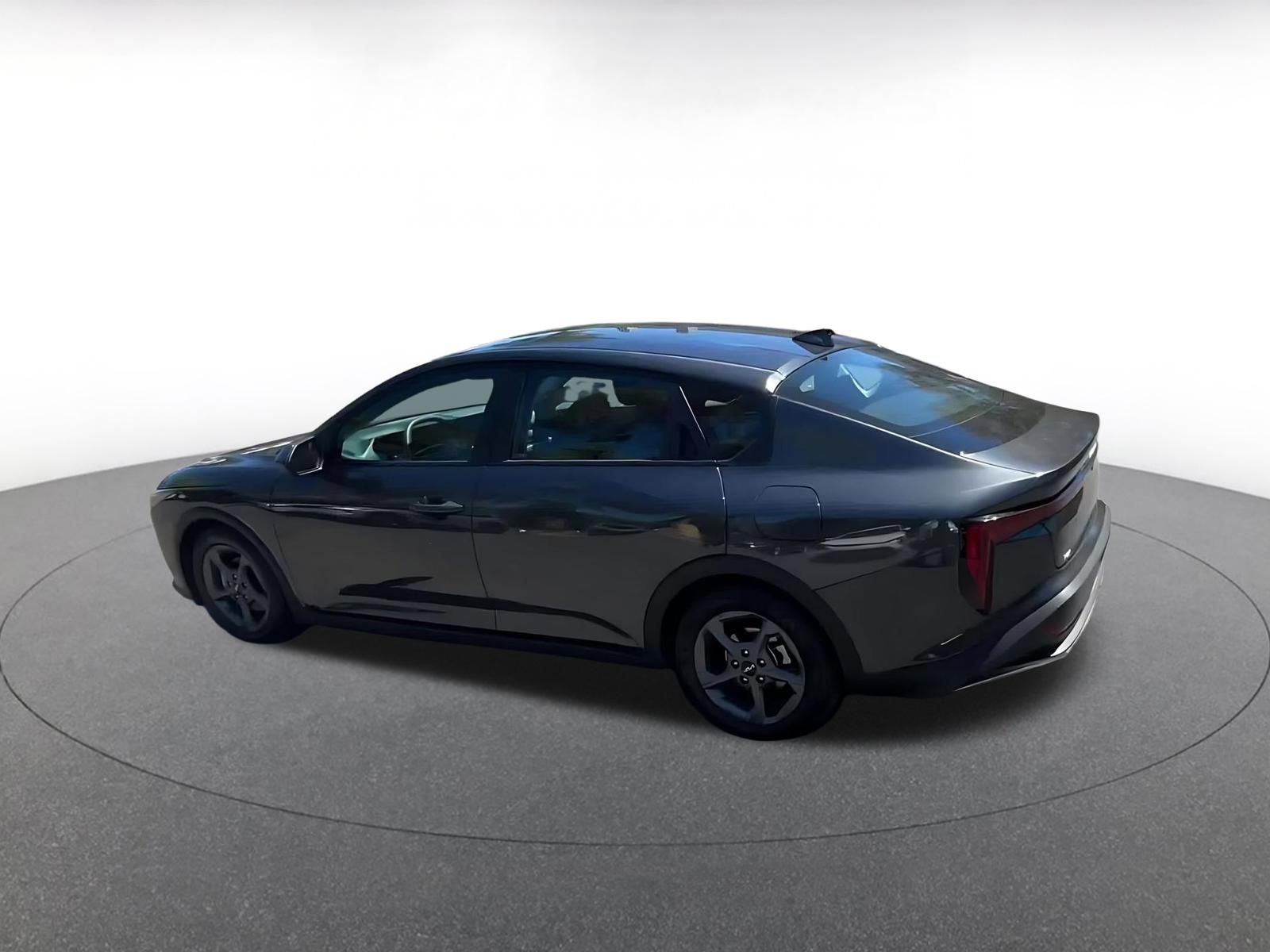 Used 2025 Kia K4 FWD image 11
