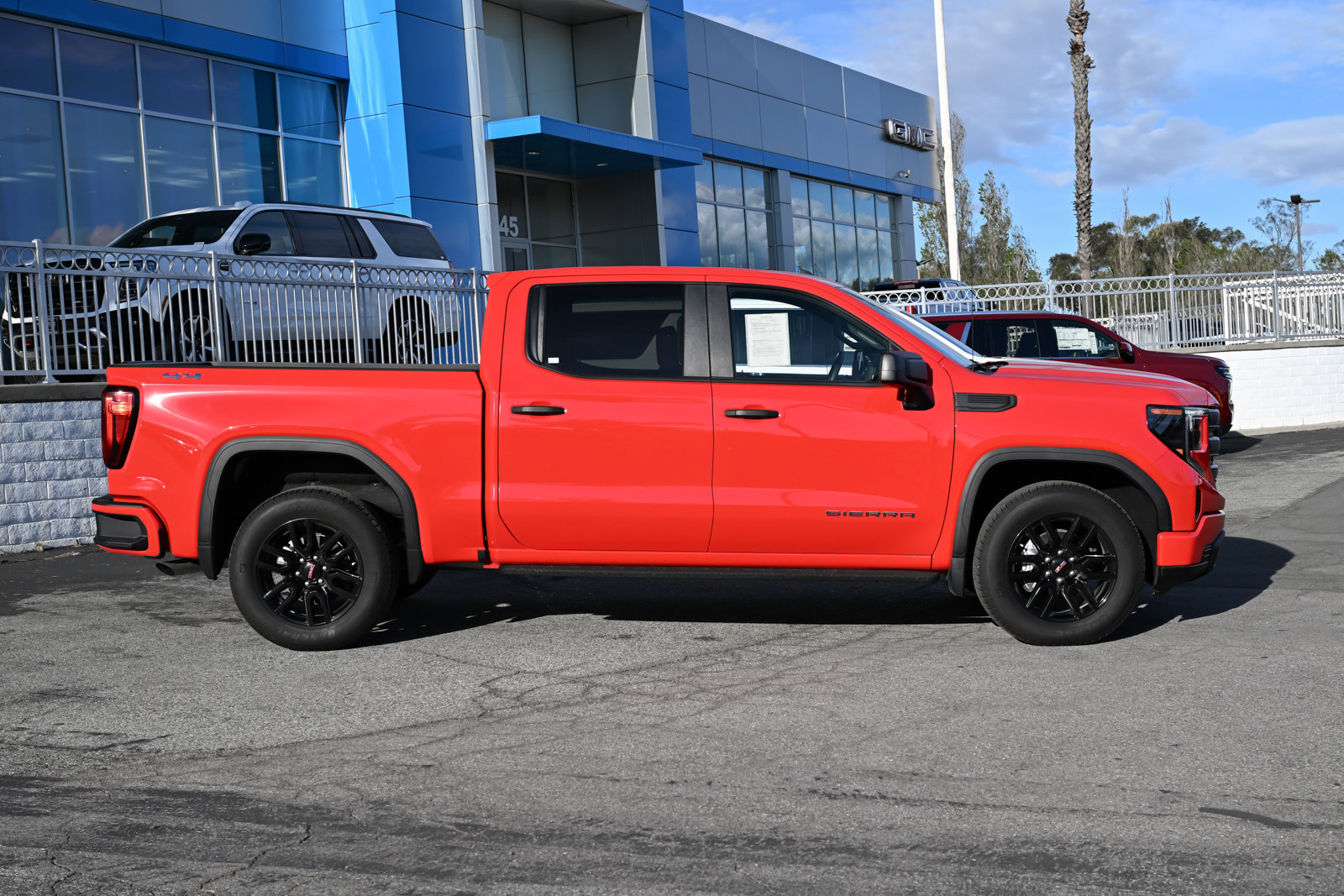 Used 2024 GMC Sierra 1500 Pro w/ Graphite Edition image 4