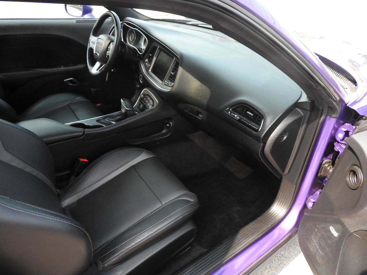 Used 2016 Dodge Challenger SXT Plus RWD image 8
