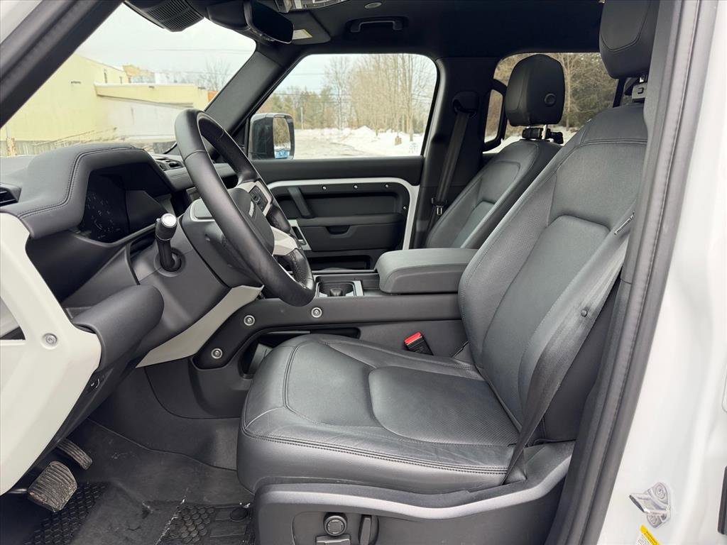Used 2024 Land Rover Defender 110 S image 10