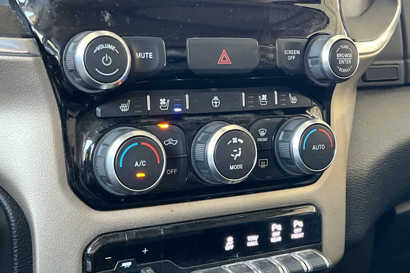 Used 2019 RAM 1500 Laramie AWD/4WD image 22