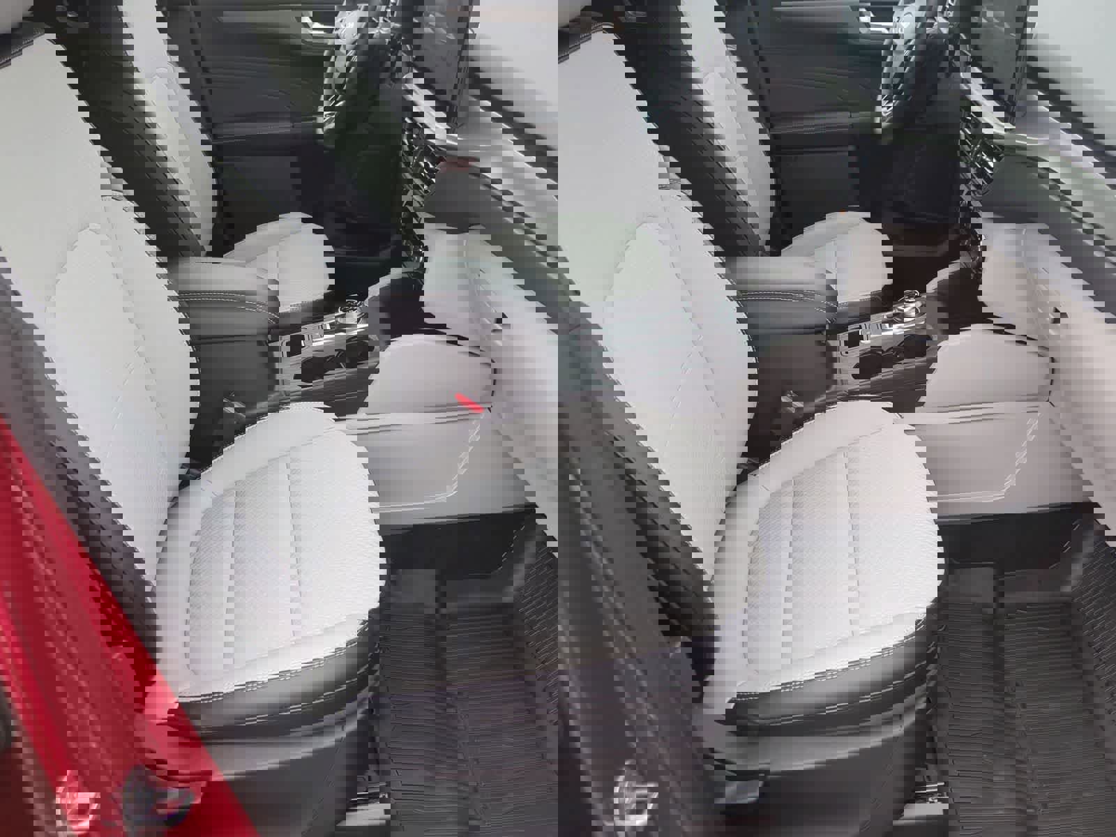 Certified 2025 Ford Escape SE w/ Class II Trailer Tow Package FWD image 21