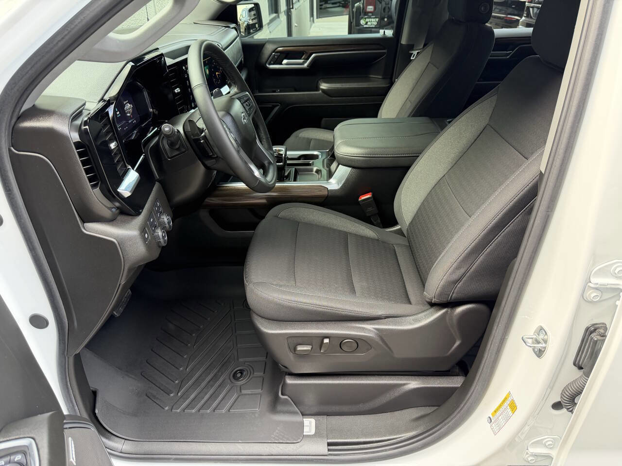 Used 2024 Chevrolet Silverado 1500 RST w/ Rally Edition image 16