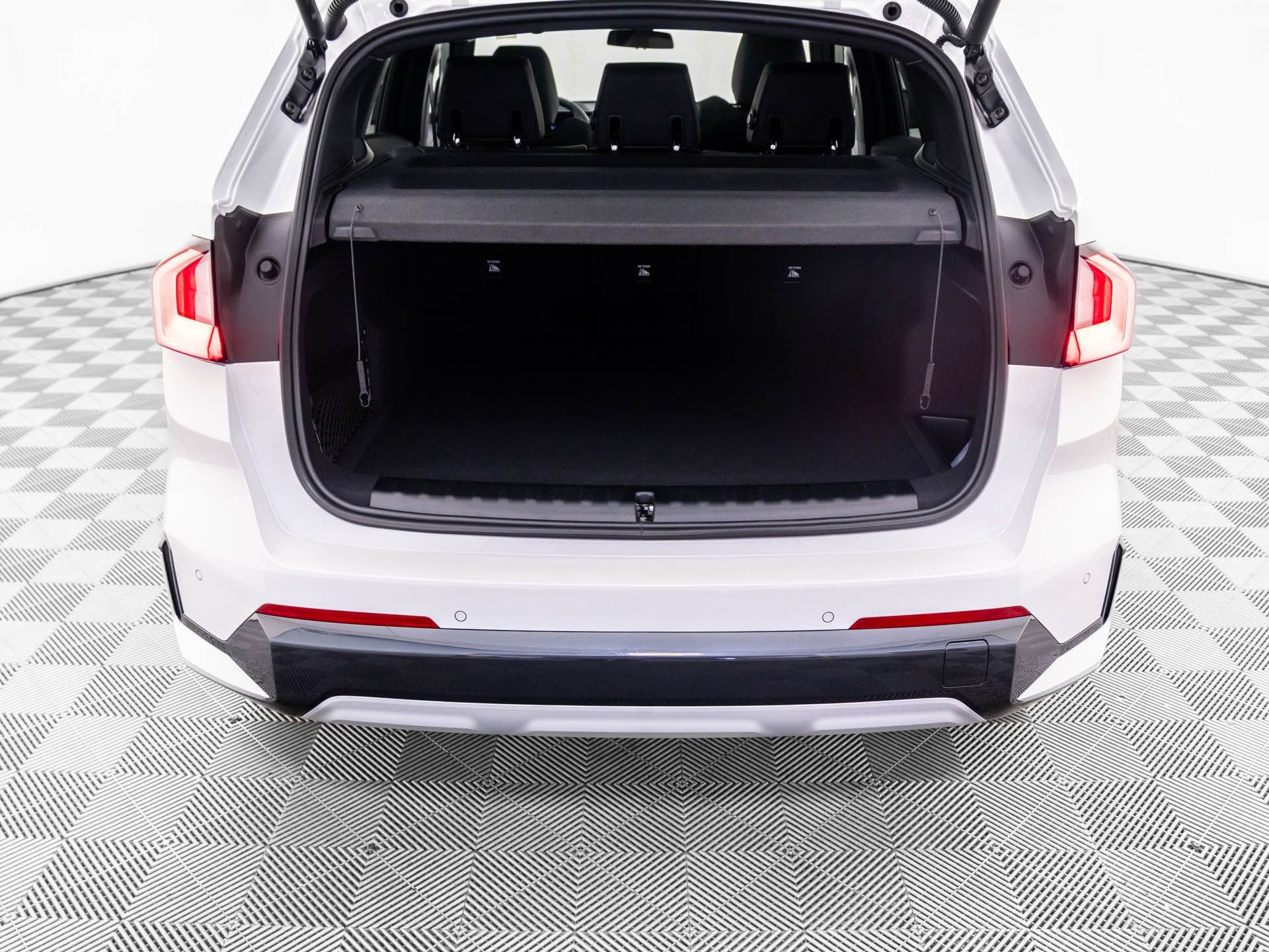 Certified 2025 BMW X1 xDrive28i w/ Technology Package image 31