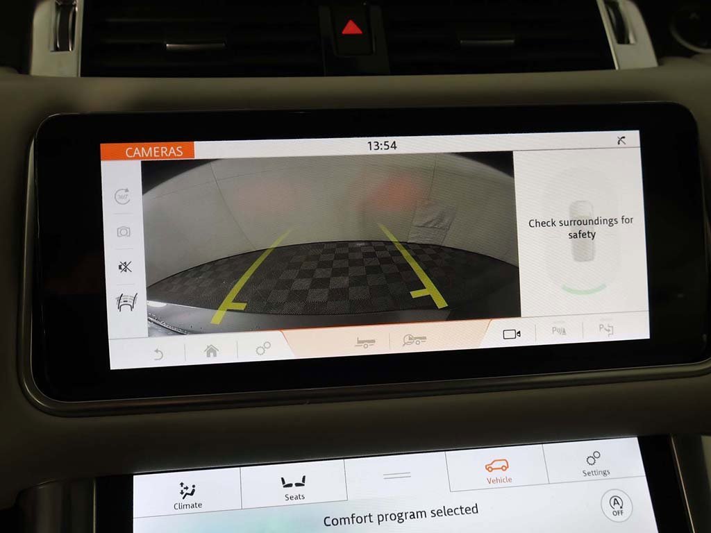 Used 2022 Land Rover Range Rover Sport SVR image 48