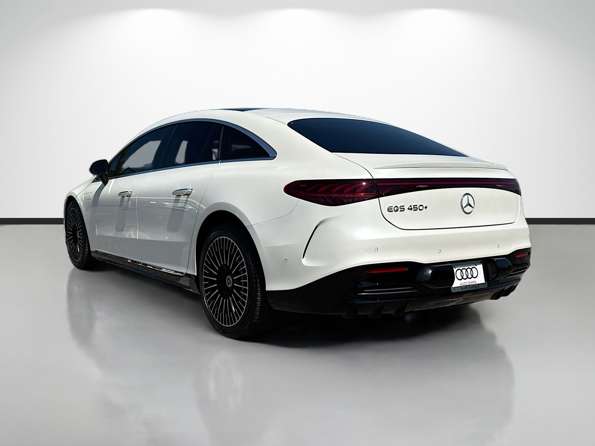 Used 2022 Mercedes-Benz EQS 450+ Sedan image 5