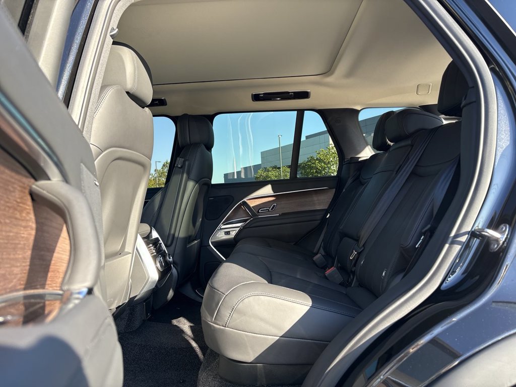 New 2027 Land Rover Range Rover SE AWD/4WD image 15
