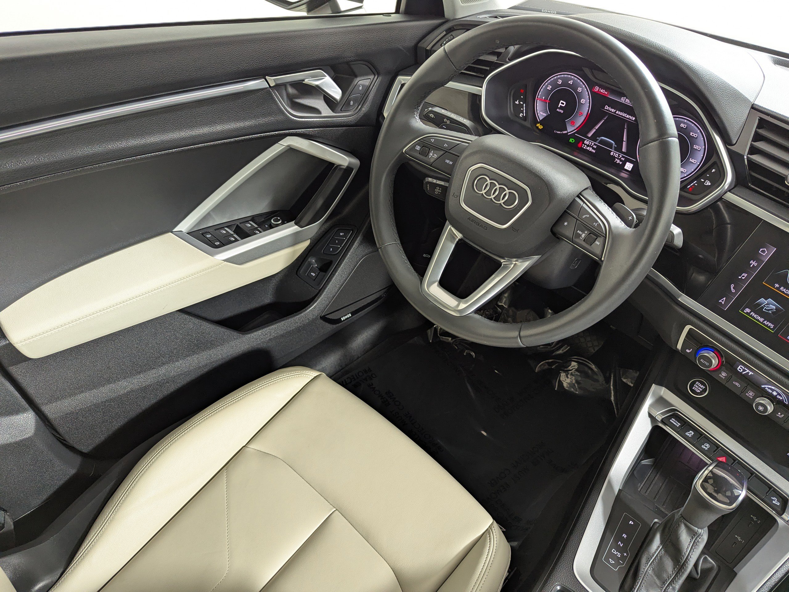 Certified 2025 Audi Q3 2.0T Premium Plus w/ Premium Plus Package image 9