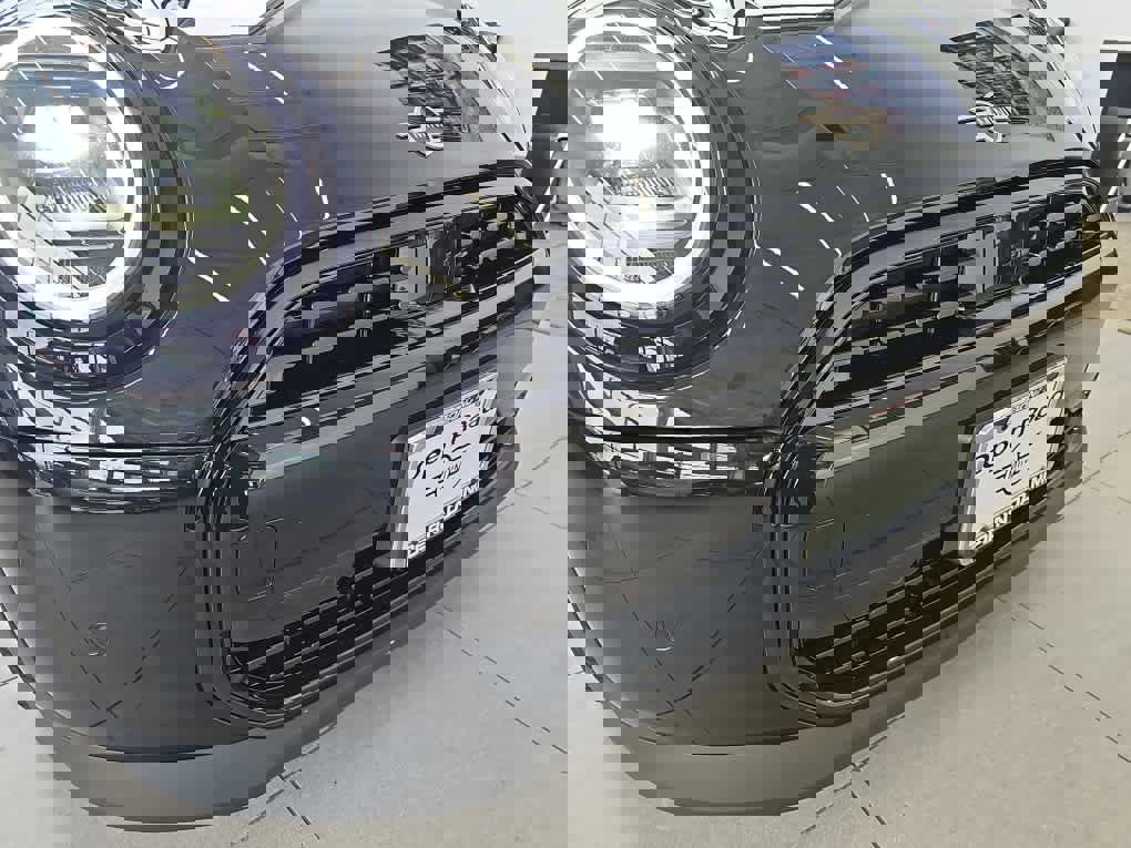 Certified 2025 MINI Cooper 2-Door Hardtop image 6