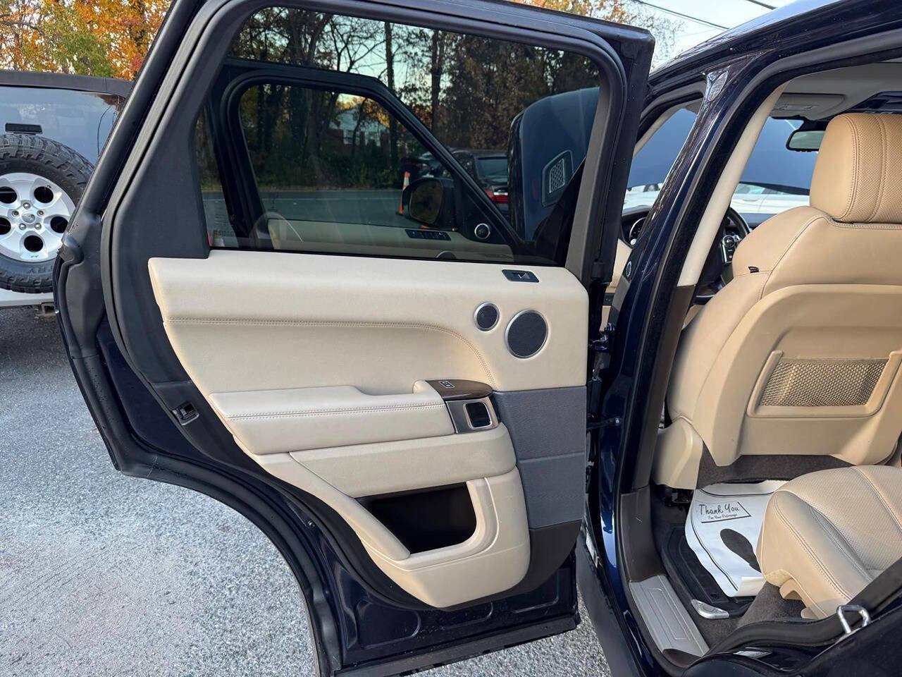 Used 2016 Land Rover Range Rover Sport HSE image 28