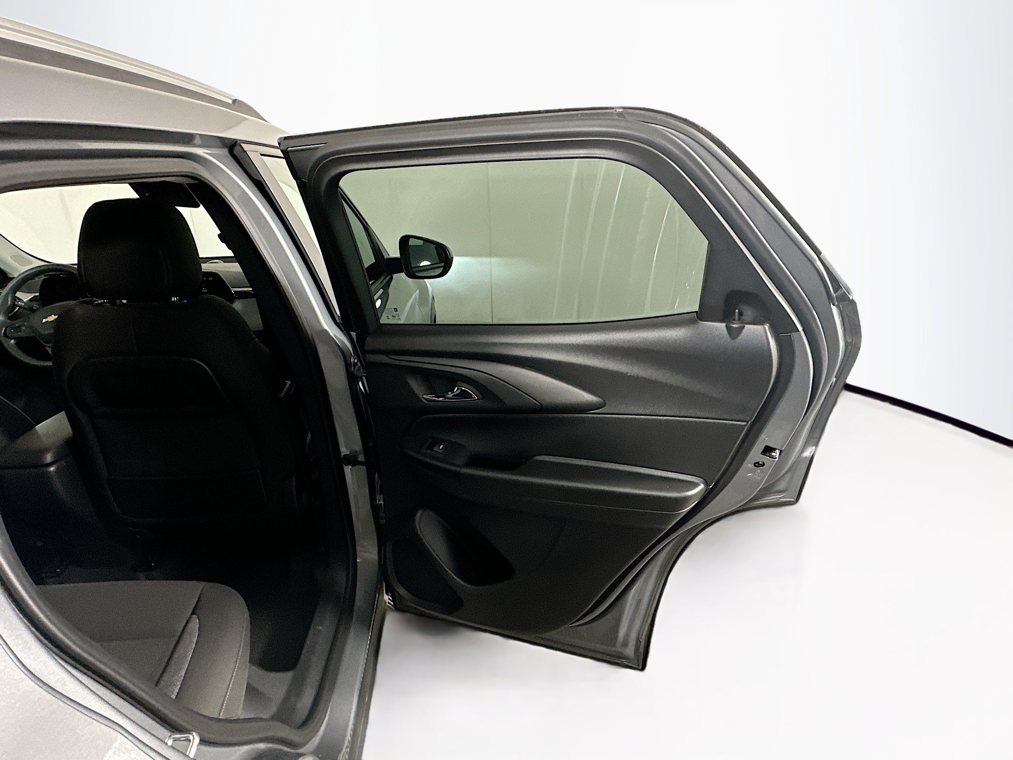 Used 2025 Chevrolet TrailBlazer LT AWD/4WD image 28