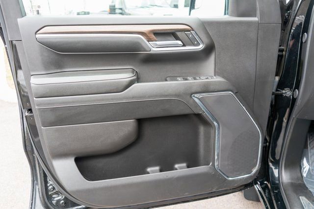 Used 2024 Chevrolet Silverado 1500 LT AWD/4WD image 16