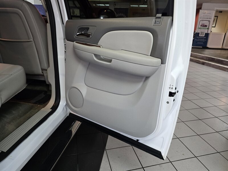 Used 2011 Chevrolet Silverado 1500 LTZ w/ Max Trailering Pack AWD/4WD image 15
