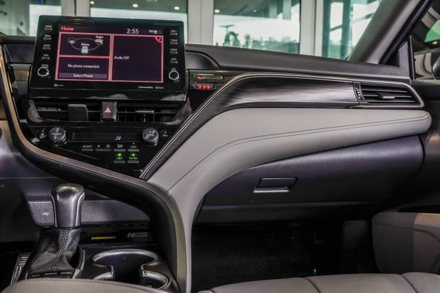 Used 2022 Toyota Camry XLE FWD image 19