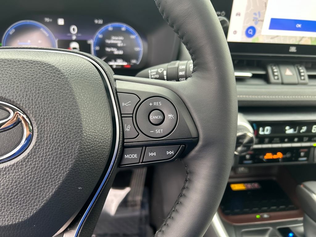 Used 2025 Toyota RAV4 Limited w/ Advanced Technology Package image 17