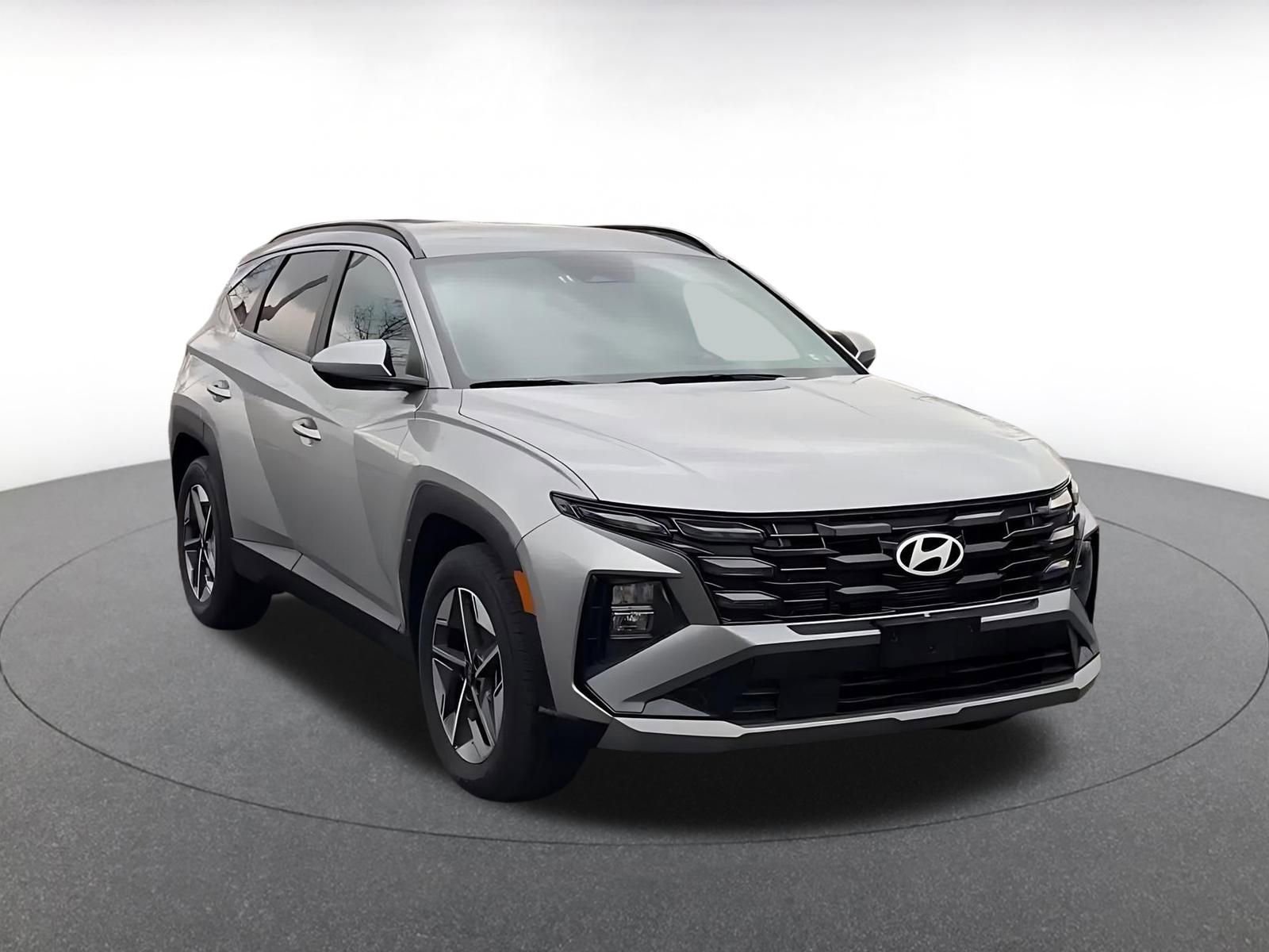Used 2025 Hyundai Tucson SEL FWD image 3