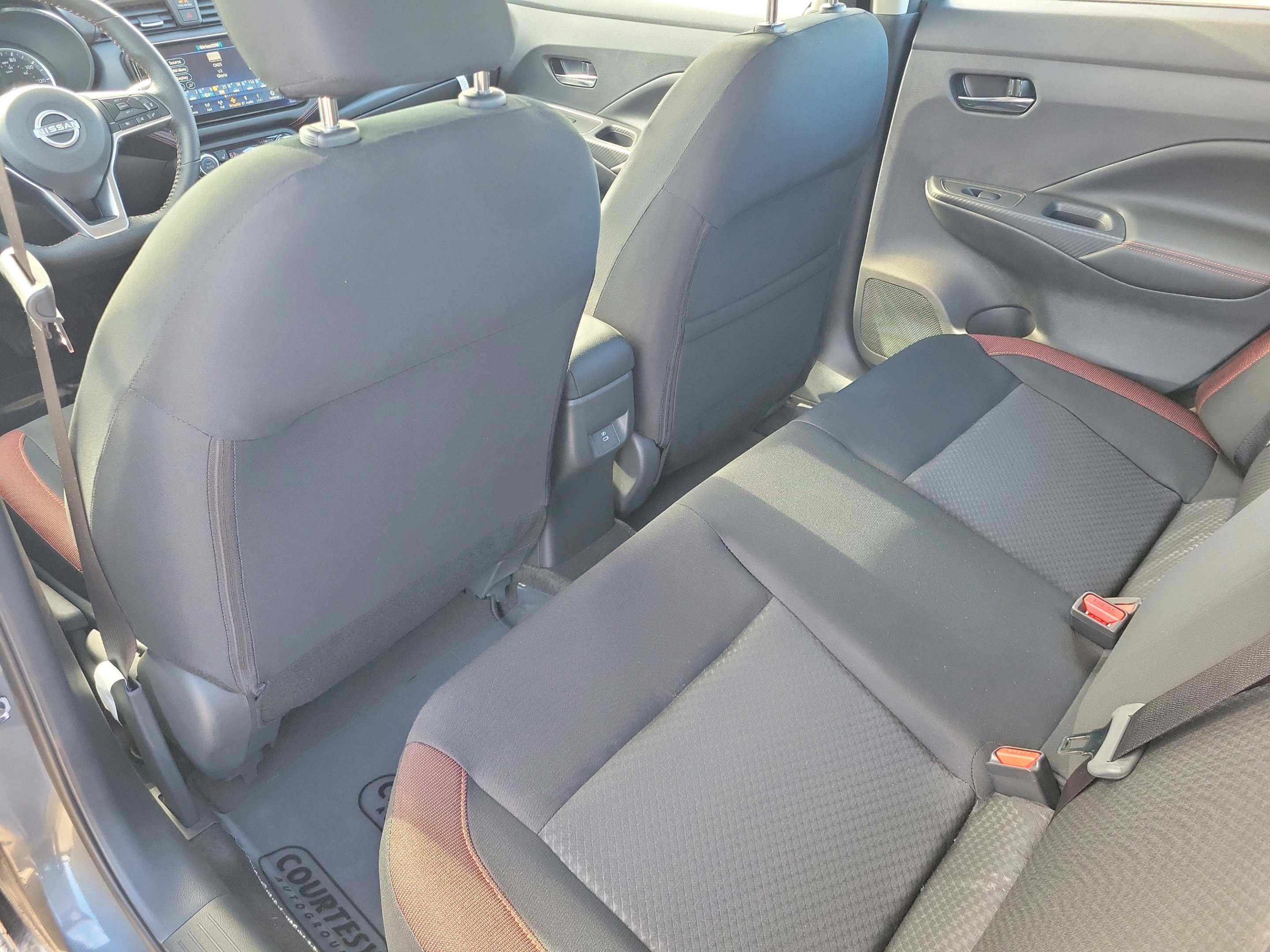 New 2025 Nissan Versa SR w/ Trunk Package FWD image 10