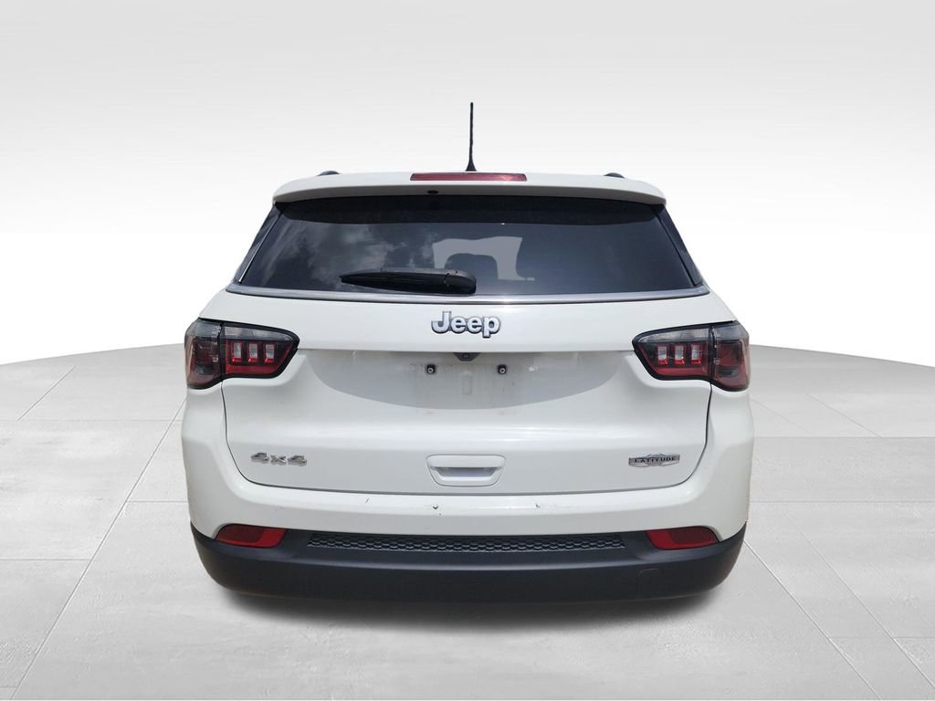 Used 2024 Jeep Compass Latitude AWD/4WD image 8