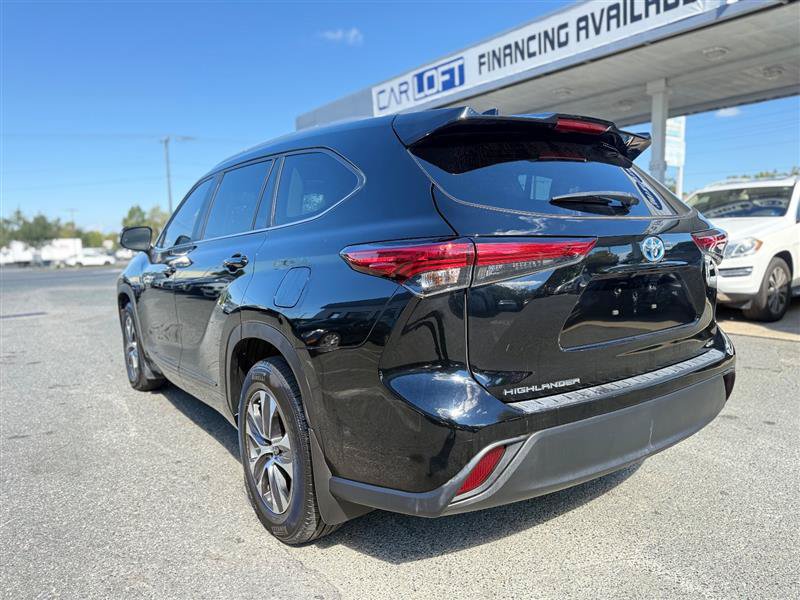 Used 2023 Toyota Highlander XLE FWD image 8