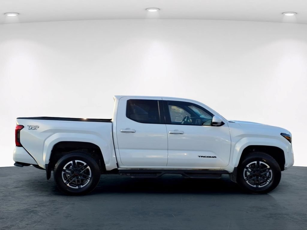 Used 2026 Toyota Tacoma TRD Sport AWD/4WD image 5