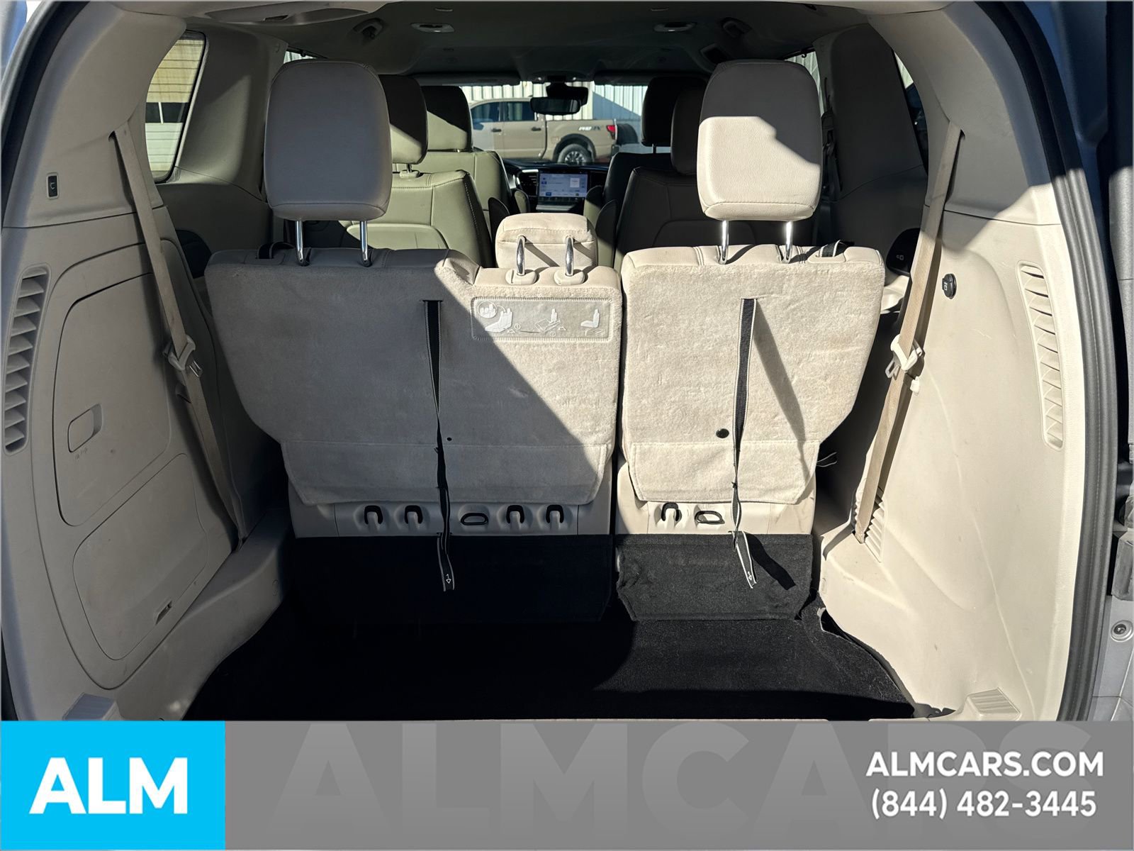 Used 2021 Chrysler Pacifica Touring-L image 23