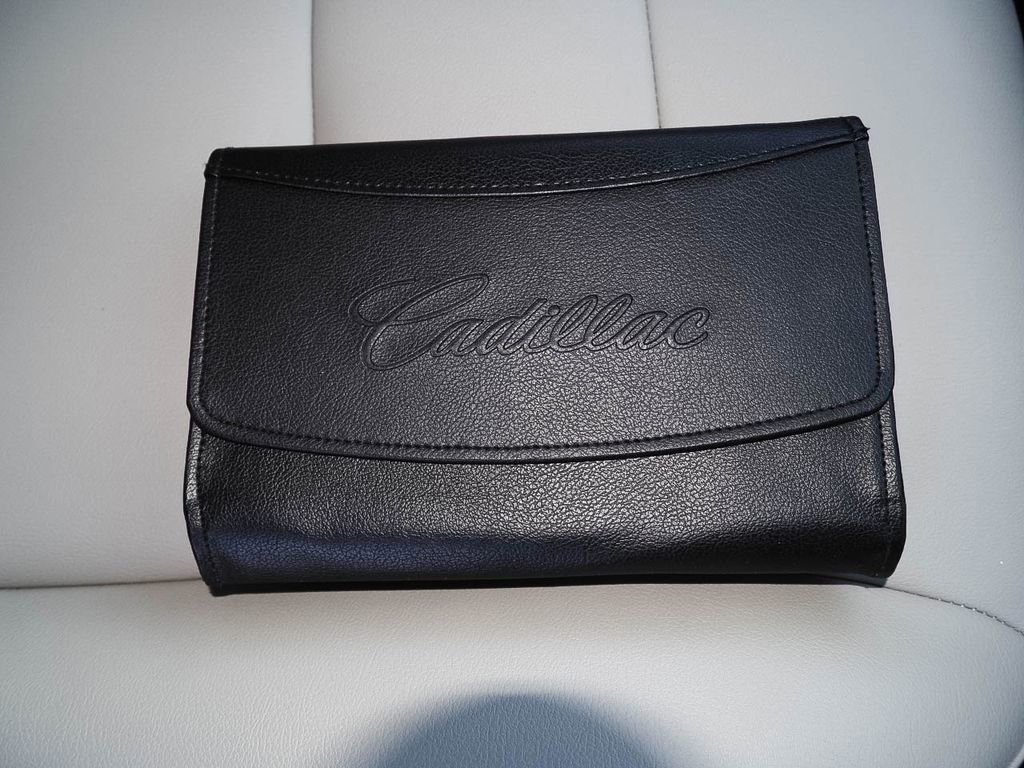 Used 2023 Cadillac XT4 Luxury w/ Cold Weather Package image 39