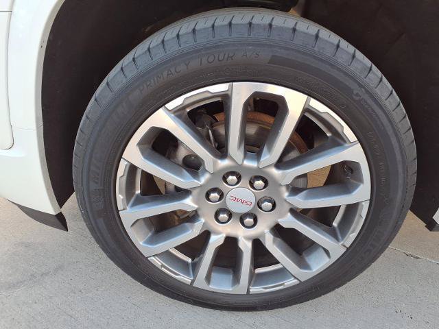 Used 2023 GMC Acadia Denali w/ Denali Ultimate Package AWD/4WD image 22