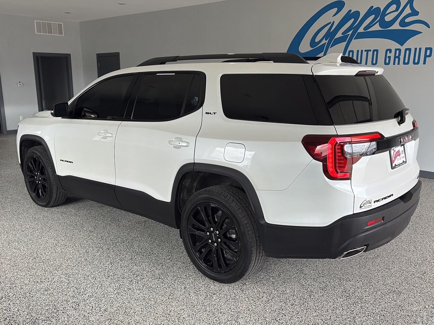 Used 2023 GMC Acadia SLT w/ Elevation Edition AWD/4WD image 2