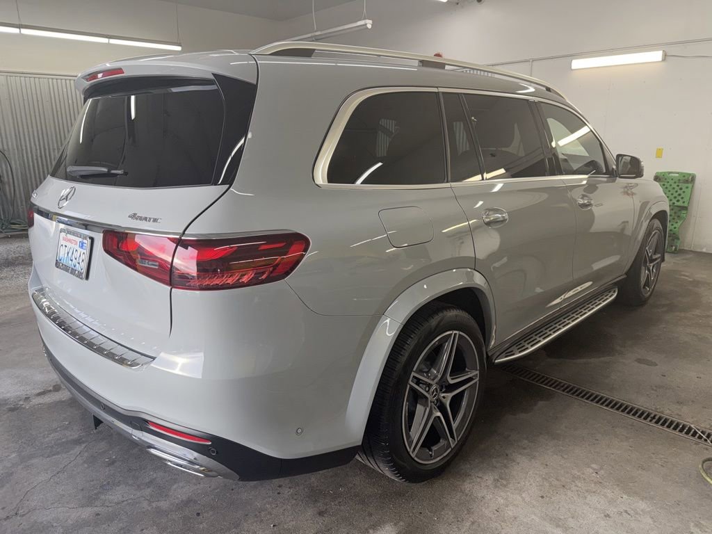 Used 2025 Mercedes-Benz GLS 450 4MATIC image 4