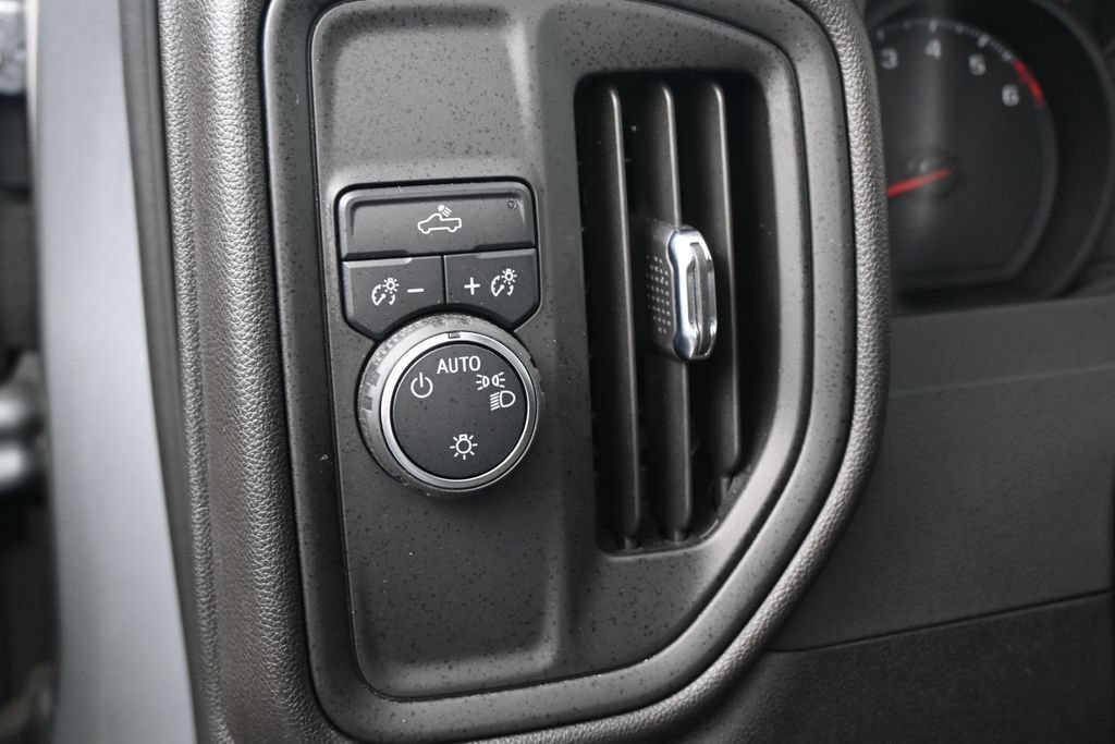 Used 2025 Chevrolet Silverado 1500 Custom w/ Turbomax Blackout Package RWD image 16