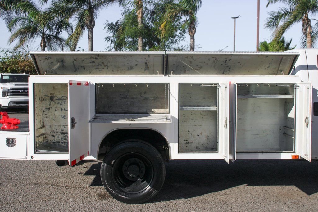 Used 2016 Ford F550 2WD Crew Cab Super Duty image 11