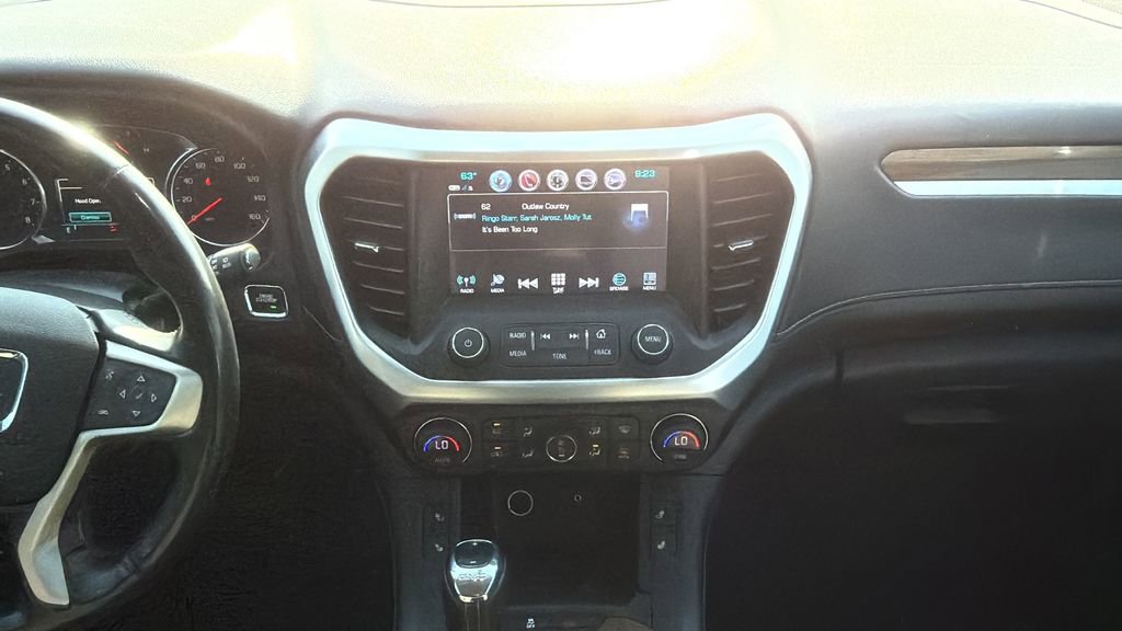 Used 2018 GMC Acadia SLE image 19