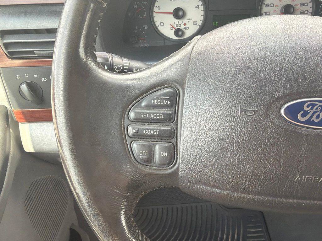 Used 2006 Ford F350 Lariat RWD image 45