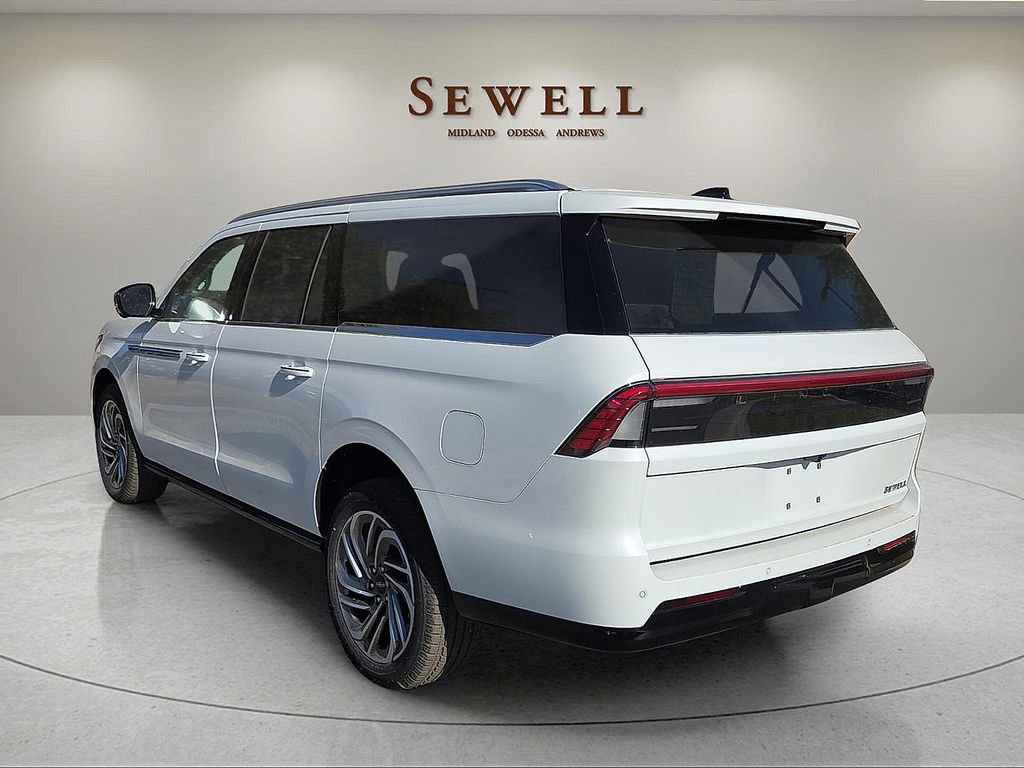 New 2025 Lincoln Navigator L Reserve AWD/4WD image 3