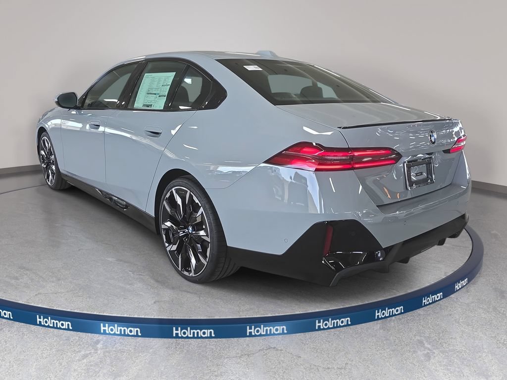 Used 2026 BMW 530i w/ M Sport Package RWD image 6