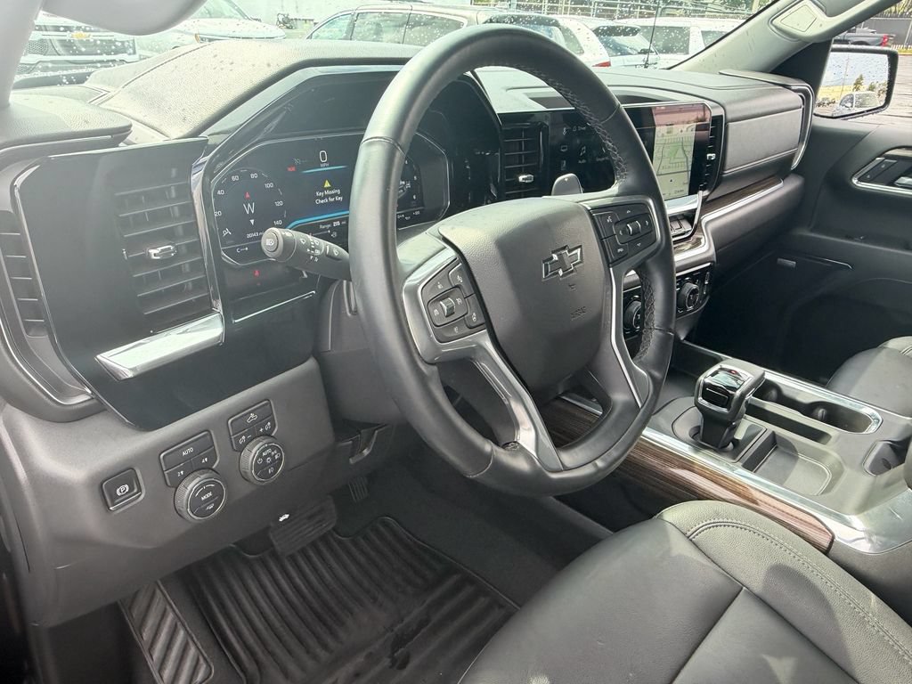 Certified 2025 Chevrolet Silverado 1500 RST w/ Convenience Package II AWD/4WD image 10
