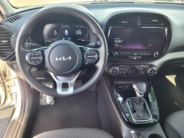 Used 2023 Kia Soul S FWD image 9