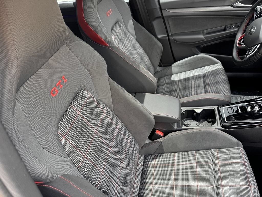 Used 2023 Volkswagen GTI SE FWD image 28