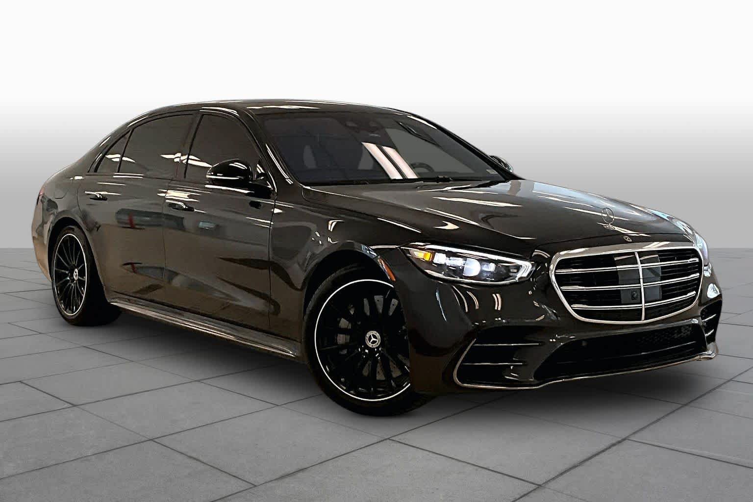 Used 2025 Mercedes-Benz S 580e 4MATIC Sedan image 2