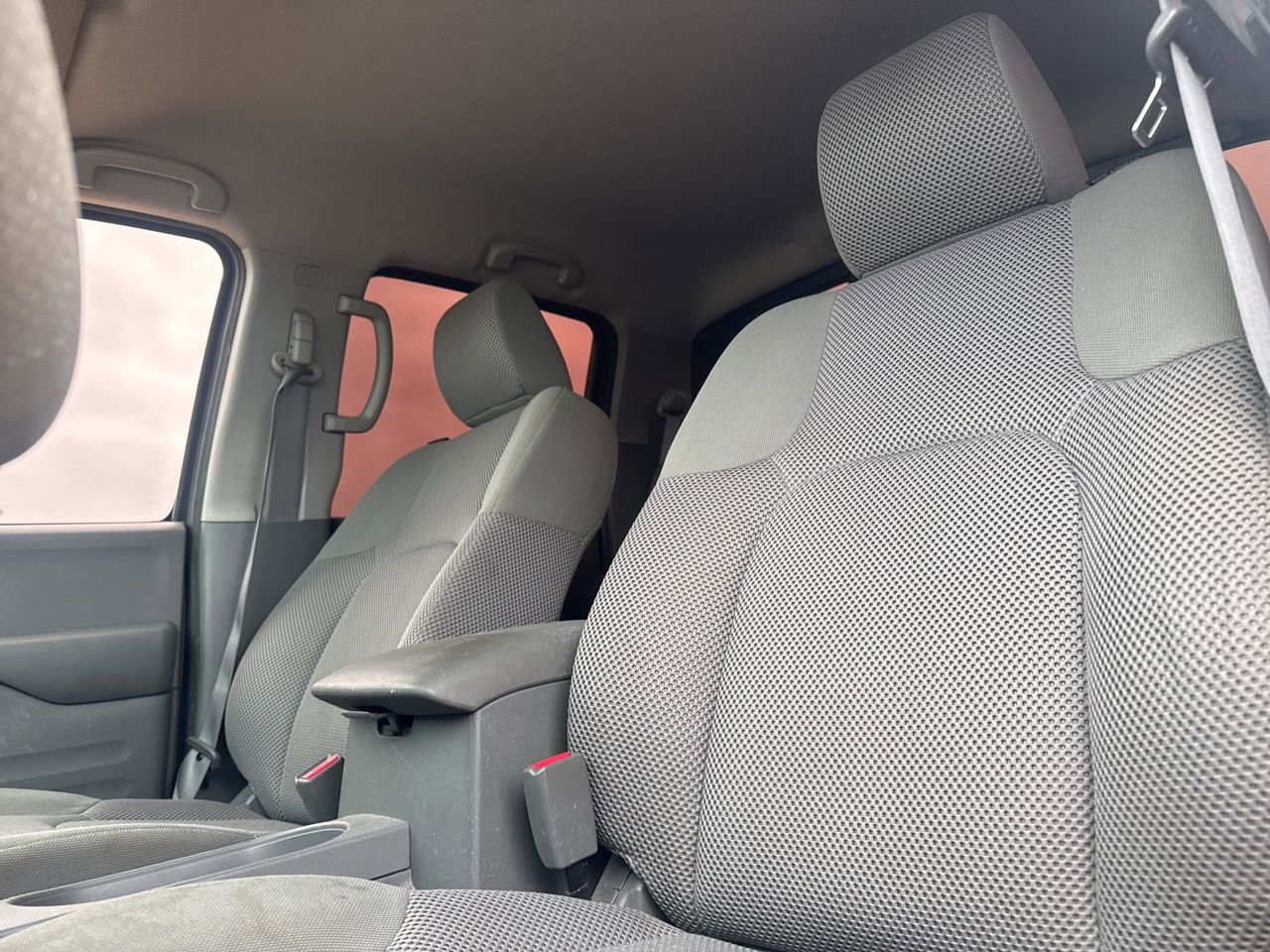 Used 2015 Nissan Frontier SV RWD image 36