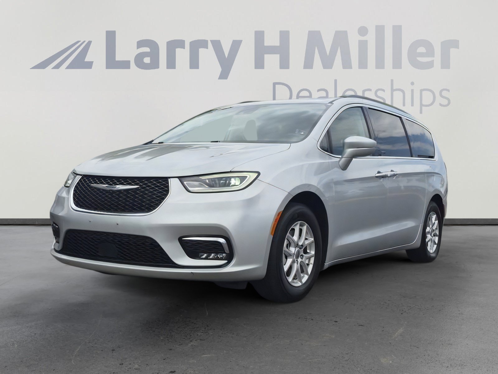 Certified 2022 Chrysler Pacifica Touring-L