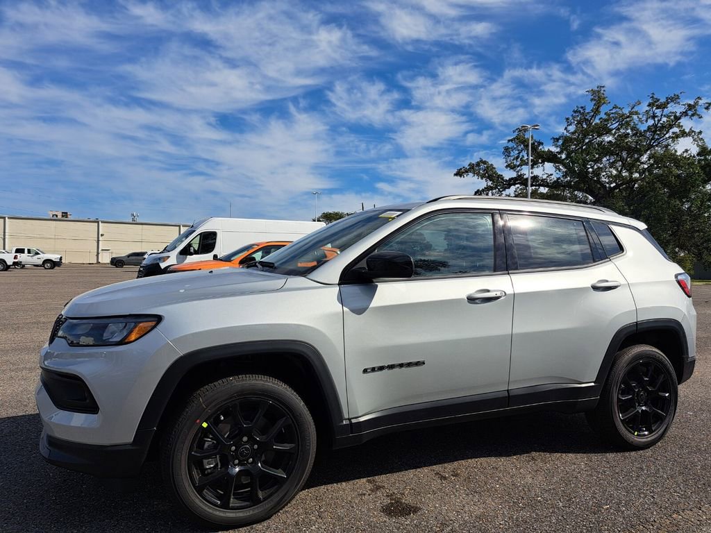 New 2026 Jeep Compass Latitude image 10