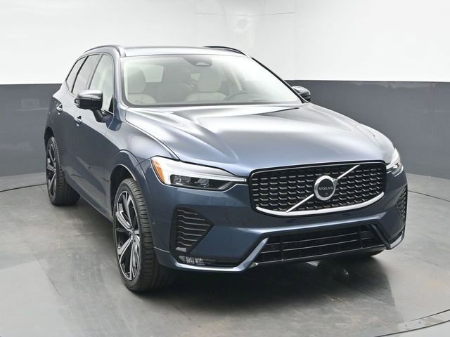 Used 2023 Volvo XC60 B5 Ultimate w/ Protection Package Premier FWD image 2