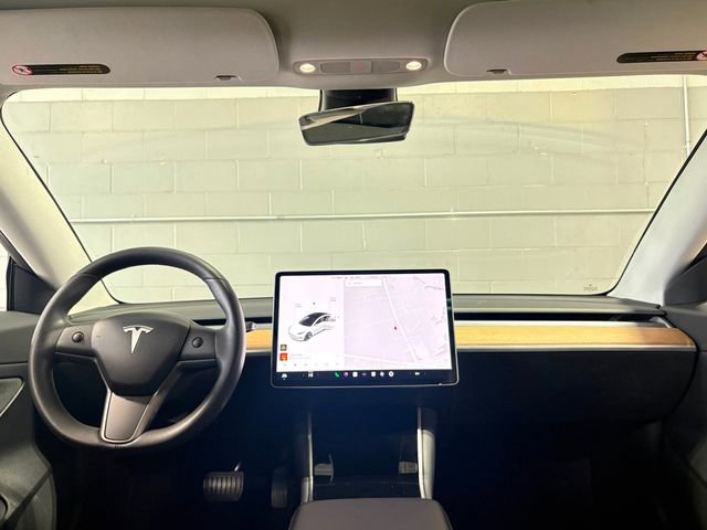 Used 2020 Tesla Model 3 Standard Range Plus image 32